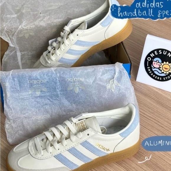 adidas Other - ✨Host pick✨Adidas Junior Handball Spezial Cream and Blue Sneakers Size 39 1/3